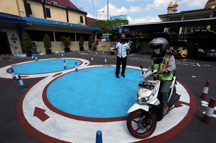 Ini 4 Negara yang Ujian SIM Paling Mudah di Dunia, Salah Satunya Cuma Butuh Waktu 5 Menit Langsung Jadi