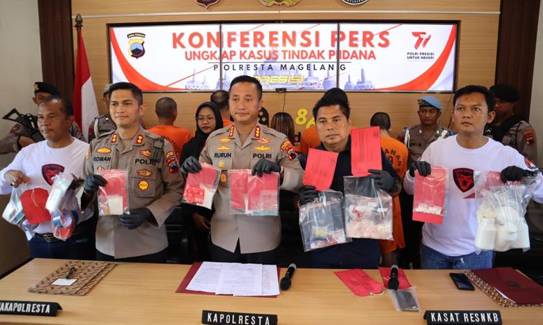 Polresta Magelang Tangkap 5 Pengedar Narkoba, Sita Ratusan Gram Sabu dan Puluhan Butir Ekstasi 
