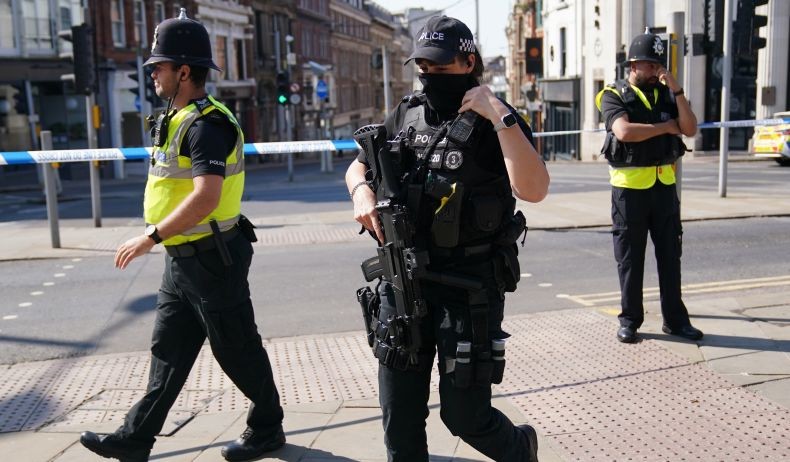 Mobil Seruduk Pejalan Kaki di Inggris Tewaskan 3 Orang, Polisi Selidiki Dugaan Serangan