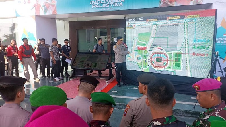 Polisi: Penonton FIFA Matchday Indonesia Vs Palestina Dilarang Bawa Flare ke GBT
