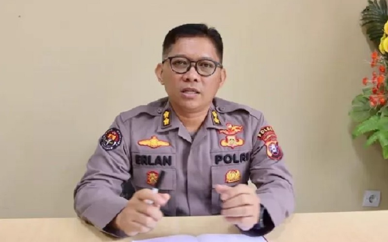 Viral 2 Cewek Joget Pakai Seragam Polri, Bripda NA Diperiksa Propam Polda Kalteng