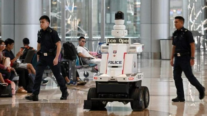 Singapura Operasikan Robot Polisi Secara Penuh Setelah 5 Tahun Uji Coba