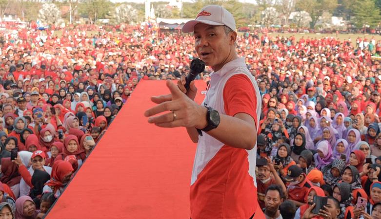 Pengamat Sebut Ganjar Lebih Dipercaya Publik Tangani Masalah Ekonomi dan Kesejahteraan