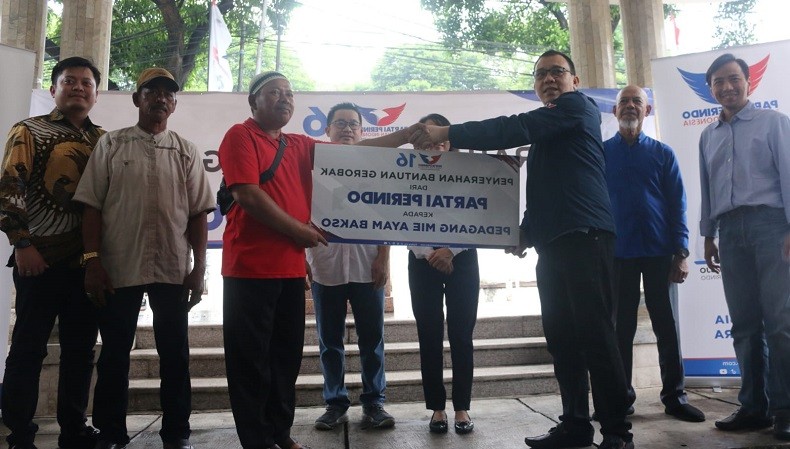 Dapat Bantuan Gerobak Perindo, Pedagang: Kita Semakin Semangat Dagang