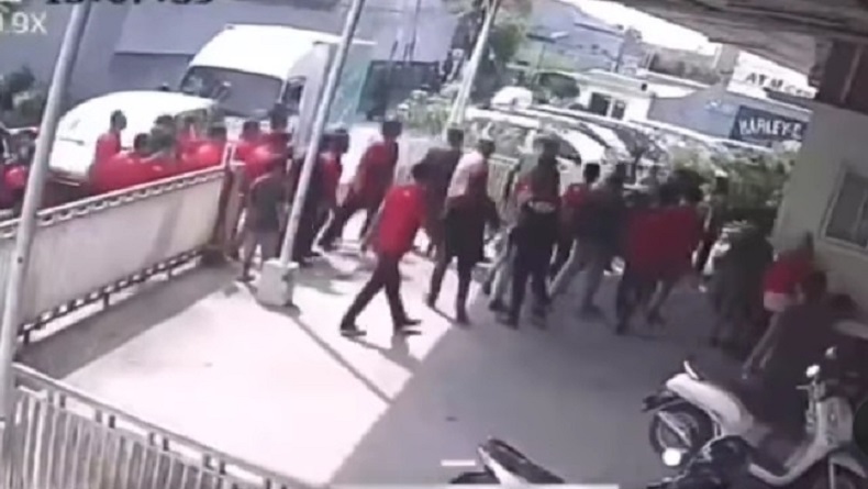 Viral Puluhan Karyawan Ramai-ramai Keluar Kantor Kejar Maling Motor di Bekasi