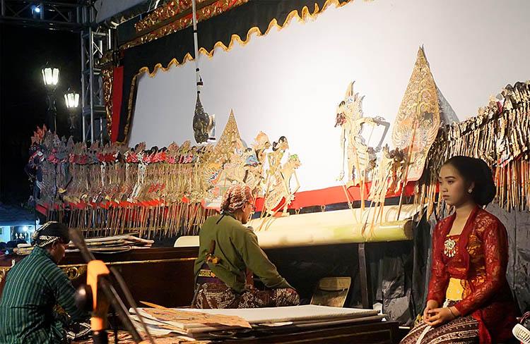 Lestarikan Budaya Bangsa, Dinas Kebudayaan Jogja Gelar Pentas Wayang Kulit di Malioboro