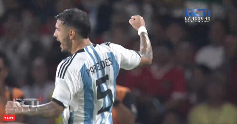 Leandro Paredes Cetak Gol Sepakan Torpedo! Indonesia Vs Argentina 0-1 di Tengah Babak Pertama