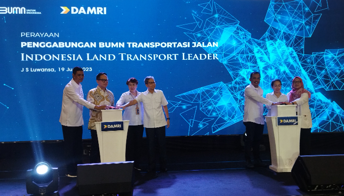 Perum PPD-Damri Resmi Merger, Tingkatkan Konektivitas Transportasi Nasional