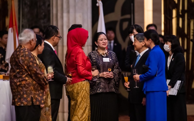 Puan Maharani Tekankan Pentingnya Hubungan Generasi Muda Indonesia dan Jepang saat Bertemu Kaisar Naruhito