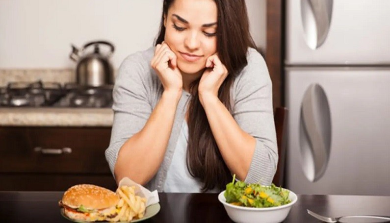 Ini 5 Makanan Penyebab Kista, Para Wanita Wajib Tahu! 