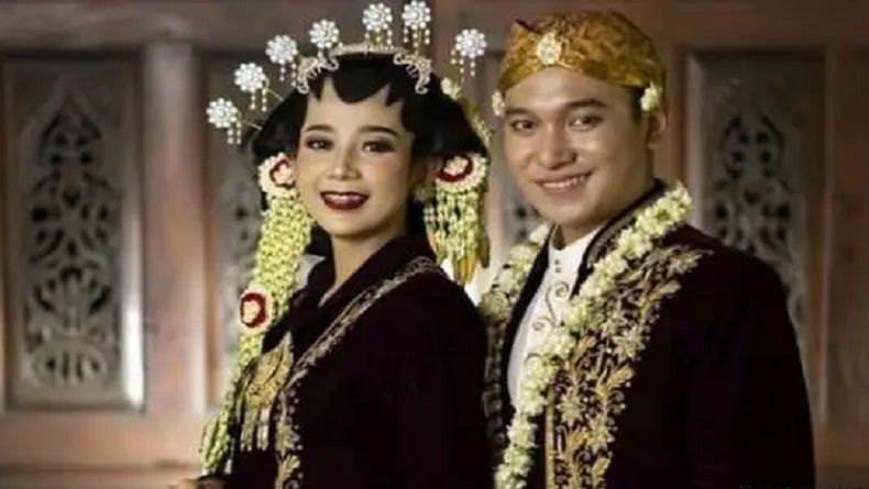 Keunikan Pakaian Adat Jawa Barat: dari Pangsi Sederhana hingga Kebaya Pengantin yang Glamor