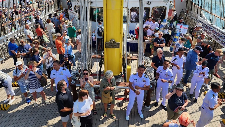 KRI Bima Suci Ikuti L'Armada Rouen 2023 di Prancis, Jadi Primadona dan Diminati Pengunjung