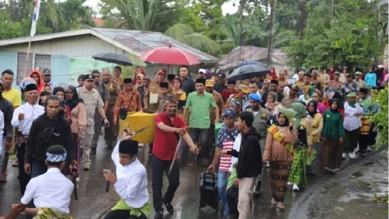 Paulus Waterpauw Diangkat Jadi Sesepuh Warga KKST Wilayah Fakfak