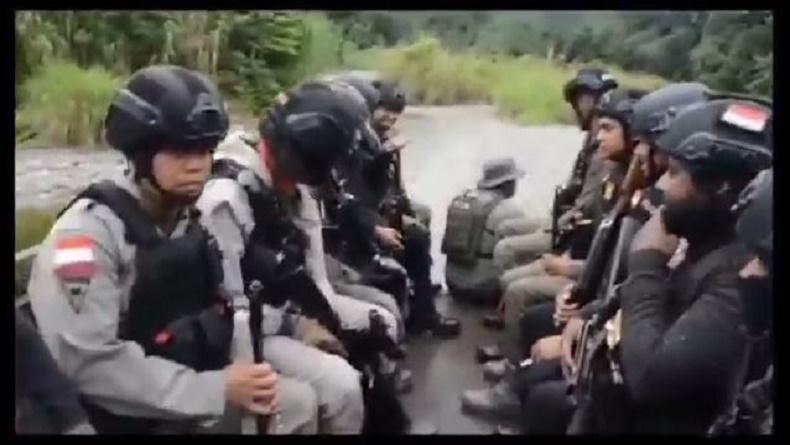 Tewas Ditembak Sniper Satgas Damai Cartenz, Jasad Anggota KKB Dibawa Kabur Rekannya ke Hutan
