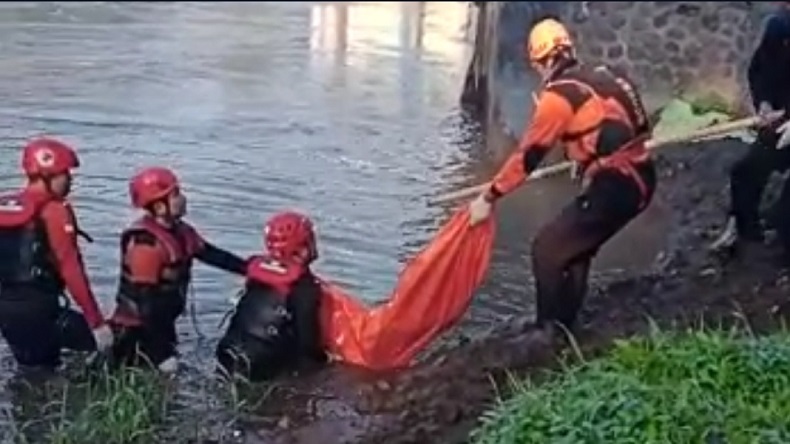1 dari 2 Bocah Hanyut di Sungai Brantas Malang Ditemukan Tewas, Ini Identitasnya 