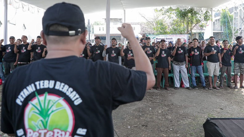 Ribuan Petani Tebu di Cirebon Deklarasi Dukung Ganjar Pranowo Presiden 2024