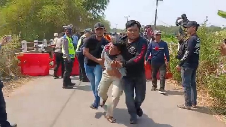 Unjuk Rasa di Ponpes Al-Zaytun Indramayu Ricuh, 2 Pedemo Diamankan Petugas