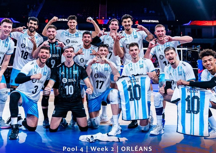 Timnas Voli Argentina Selebrasi Bawa Jersey Messi usai Hajar Prancis di VNL 2023