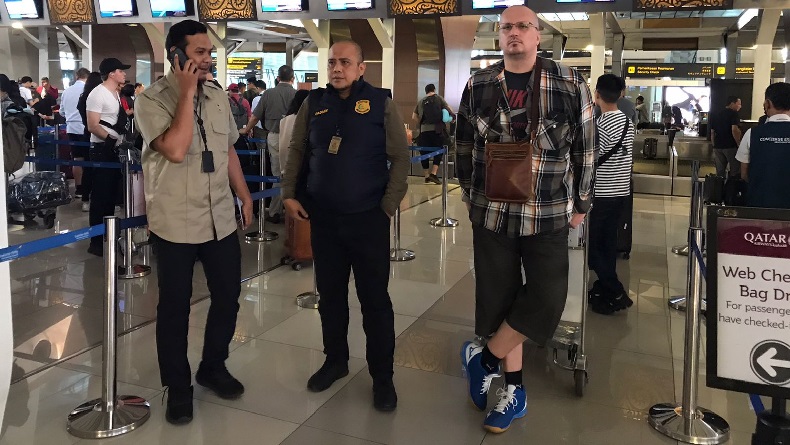 Overstay 4 Bulan di Bandung, Bule Slovakia Bertubuh Besar Dideportasi