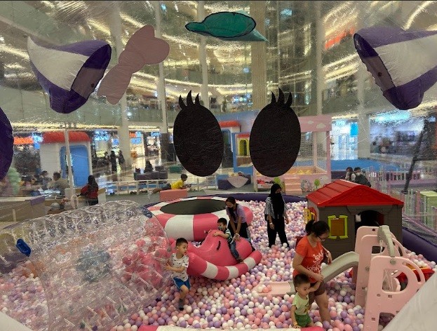 Rekomendasi Liburan Sekolah di Fun Paradise, Ada Robot Transformer hingga Flying Bike
