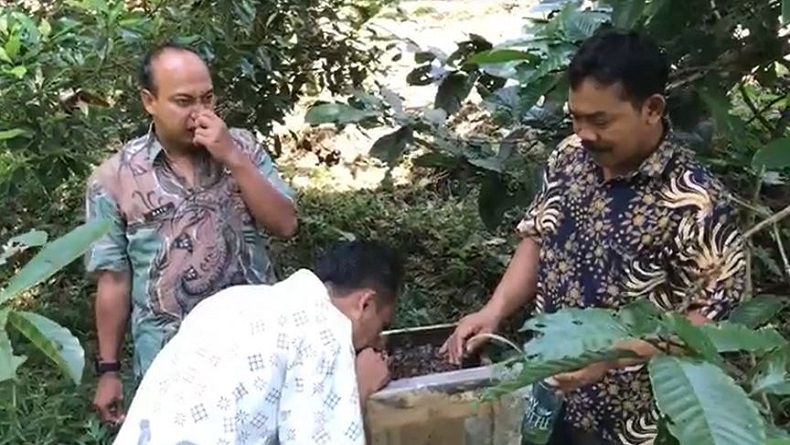 Unik, Tempat Wisata di Pekalongan Tawarkan Sensasi Isap Madu Langsung dari Sarang