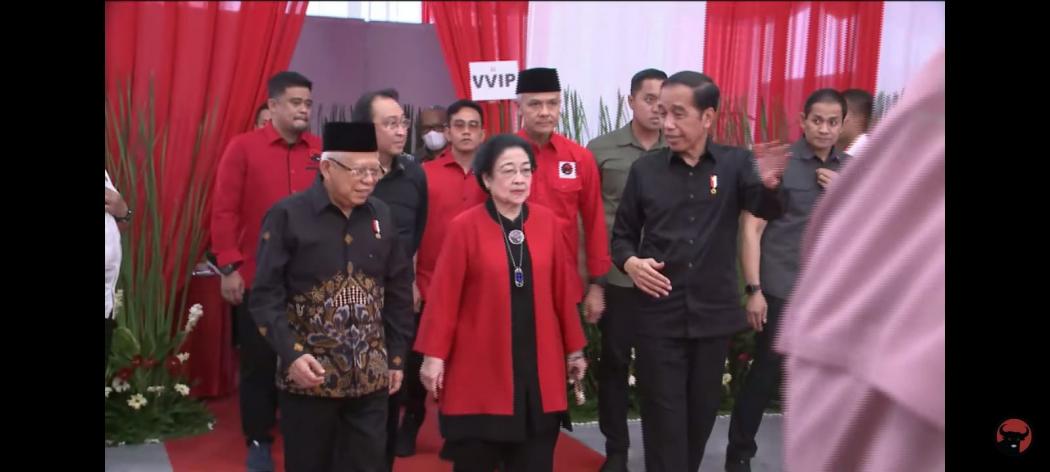 Puncak Bulan Bung Karno: Presiden Jokowi, Wapres Ma’ruf Amin, dan Megawati Bersama-Sama Masuk GBK