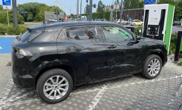 Mobil Listrik Pertama Suzuki eVX Tertangkap Kamera Sedang Cas di SPKLU