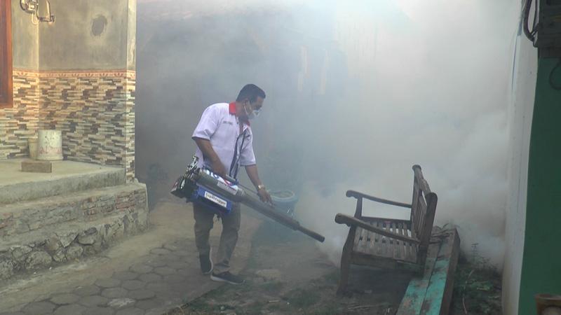 Cegah DBD, Bacaleg DPR RI Partai Perindo Syafril Nasution dan Pengurus Lakukan Fogging di Kendal