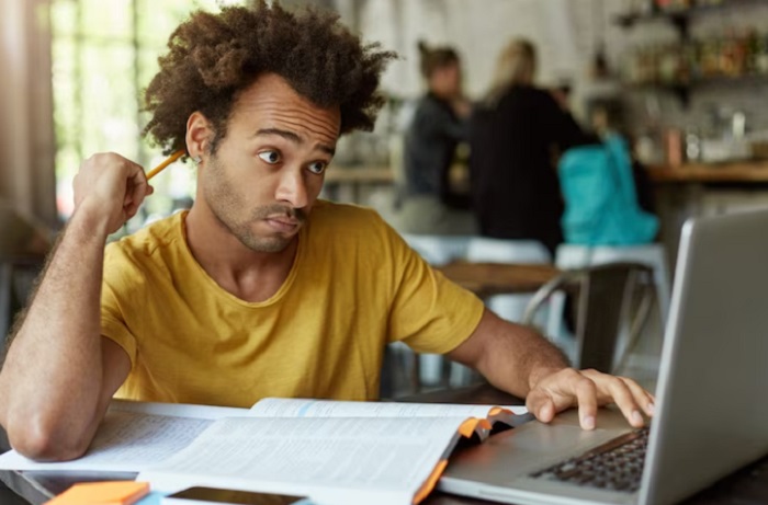 4 Cara Menentukan Judul Skripsi yang Menarik, Dijamin Lulus!