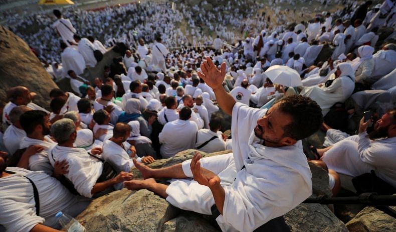 Merinding, 2 Juta Jemaah Haji Banjiri Arafah untuk Wukuf Lantunkan Kalimat Talbiyah