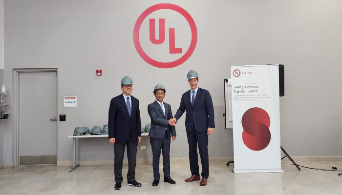 Bahlil Ajak Perusahaan Global Bangun Fasilitas Pengujian Baterai di Indonesia