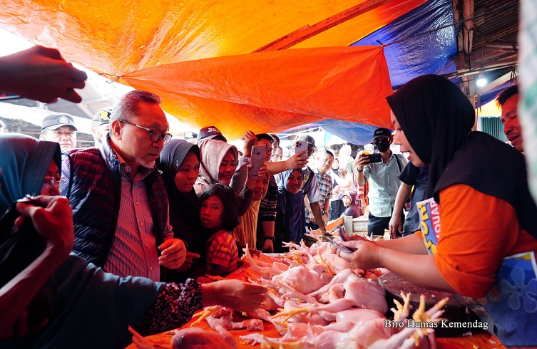 Kunjungi Pasar Kalianda Lampung, Mendag: Harga Barang Kebutuhan Pokok Stabil