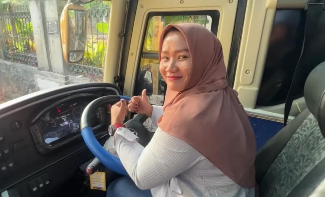 Mengenal Wiwid Lestari, Srikandi Perintis PO Mahendra Transport