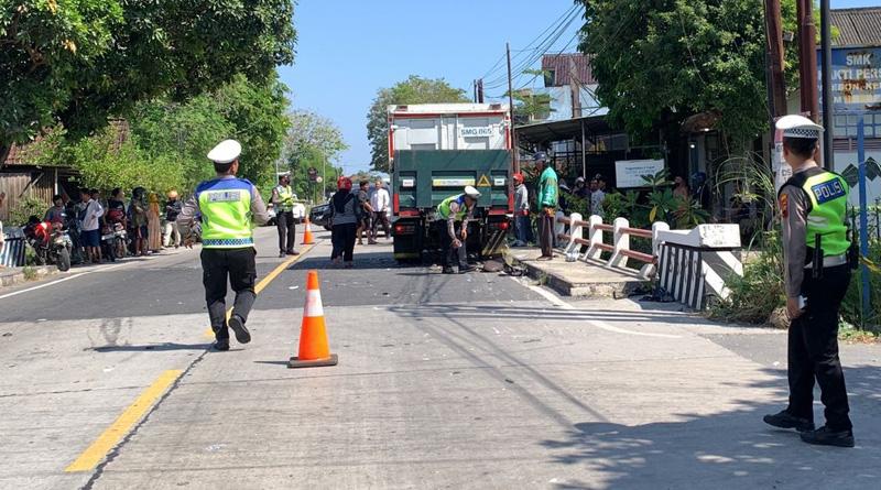 Kecelakaan Maut Truk Boks Tabrak 3 Motor di Kendal, 4 Orang Tewas 3 Luka-luka