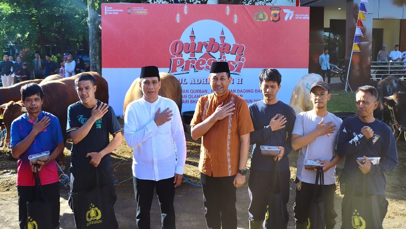 Rayakan Idul Adha dan HUT Bhayangkara, Polda Jabar Distribusikan 957 Hewan Kurban