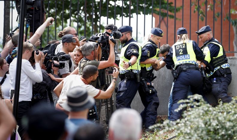 Negara-Negara Muslim Kecam Pembakaran Alquran di Swedia saat Idul Adha, Maroko Tarik Dubes