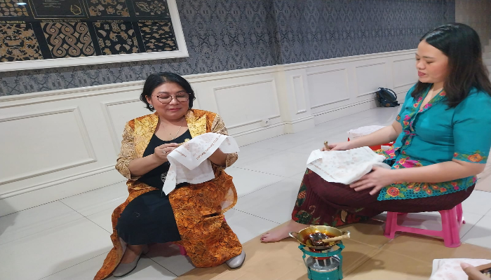 Dari Modal KUR, Rolupat Sukses Bawa Batik Kawung Diminati Pasar Luar Negeri