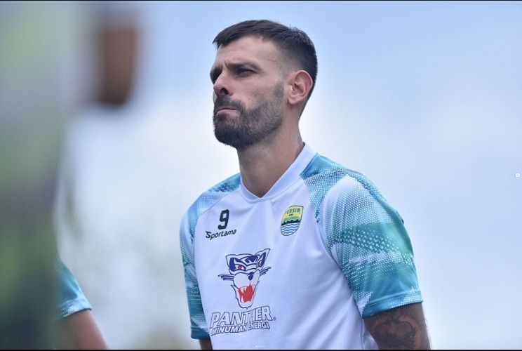 Luis Milla Salut dengan Duo Spanyol Milik Persib, Salah Satunya Calon Jenderal Benteng Pertahanan