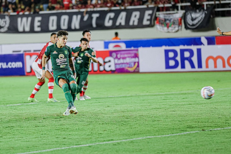 Hasil Liga 1: Bruno Brace, Persebaya Hajar Persis di Manahan
