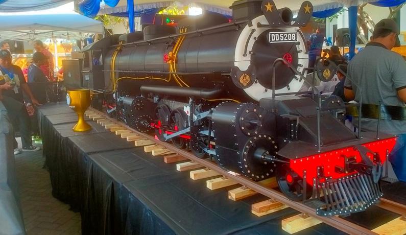 KAI Berkolaborasi dengan IRPS-3D Zaiku Cetak 3 Rekor MURI, Ada Miniatur Lokomotif Terbesar 