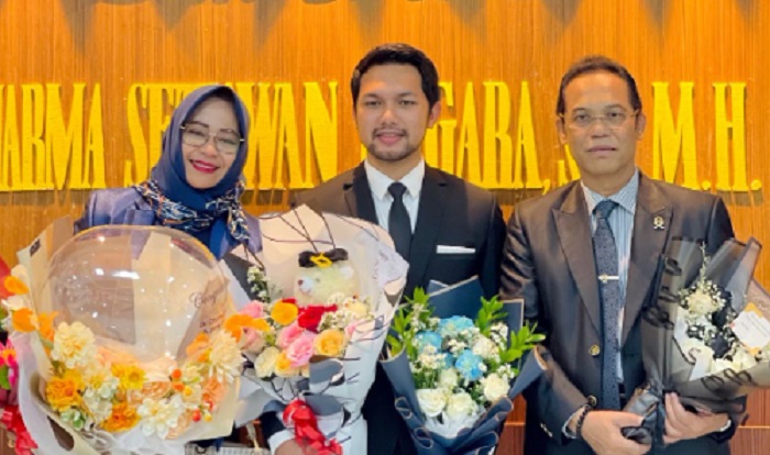 Sosok Ahli Hukum Termuda Unair, Lulus dengan IPK Cumlaude