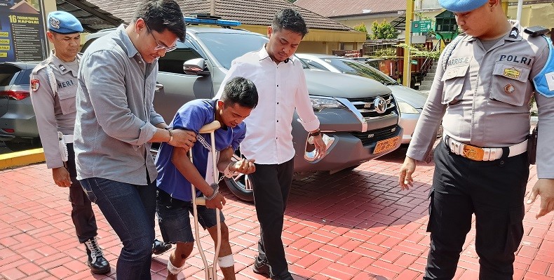 Lihat Warga di Bogor Ketakutan Motor Dicuri Maling Bersenpi, Polisi Tembakkan Timah Panas