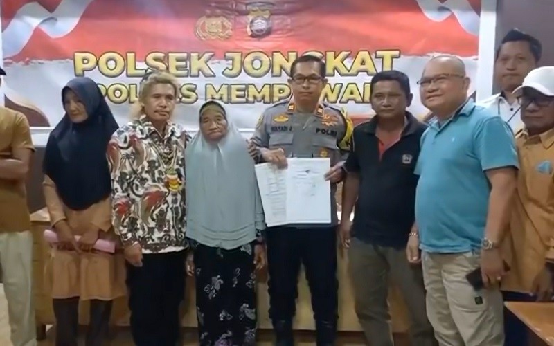 Kasus Nenek Dituduh Curi Kelapa di Kalbar Dituntut Ganti Rugi Rp6 Juta Berakhir Damai
