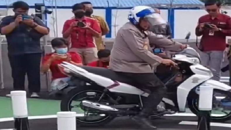 Viral Video Polisi Gagal Ujian Praktik SIM di Cirebon, Ini Kata Polda Jabar