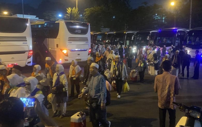 480 Jemaah Haji Asal Cianjur Tiba di Asrama Haji Embarkasi Jakarta-Bekasi, Langsung Dipulangkan