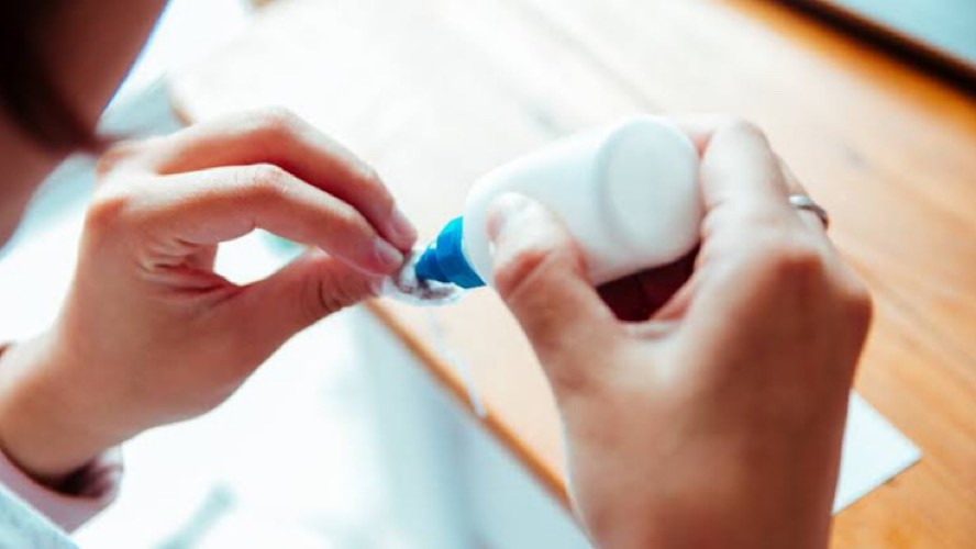 Catat! Ini Cara Menghilangkan Lem Alteco di Tangan, Mudah dan Ampuh