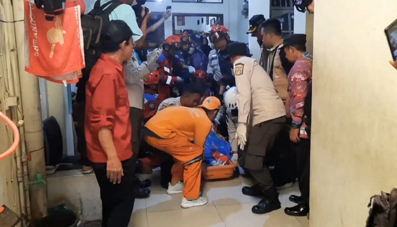 Dramatis, Pemuda Berbobot 230 Kg di Cipayung Jaktim Dievakuasi ke RS Adhyaksa