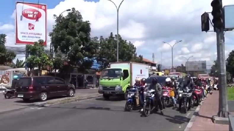 Ini Lokasi Lampu Merah Terlama di Kota Bandung, Kendaraan Harus Berhenti 15 Menit