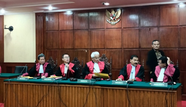 Banding Ditolak, Teddy Minahasa Tetap Divonis Penjara Seumur Hidup