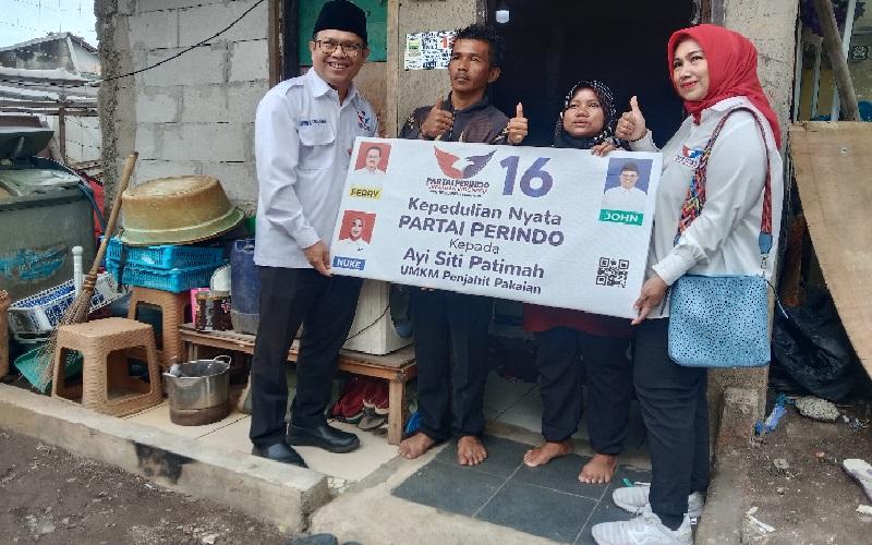 Partai Perindo Bagikan Bantuan Gerobak, Bacaleg: Dorong Pelaku UMKM Kota Bandung Sejahtera 